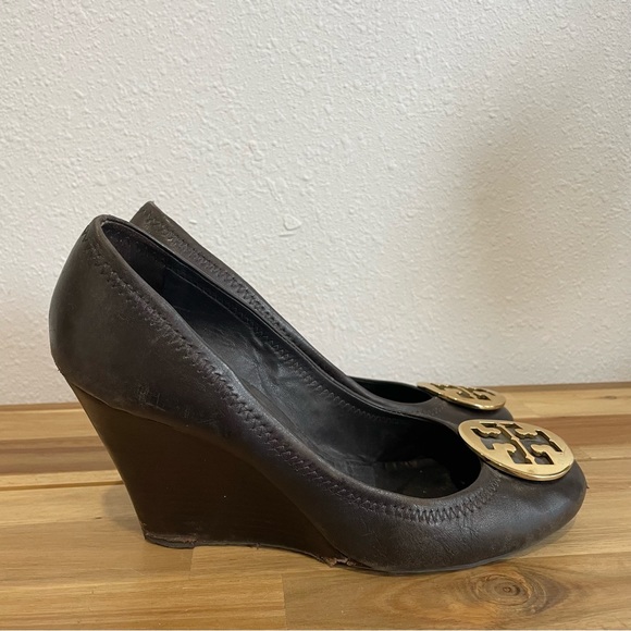 TORY BURCH Sophie Brown Leather Wedge - Picture 8 of 8